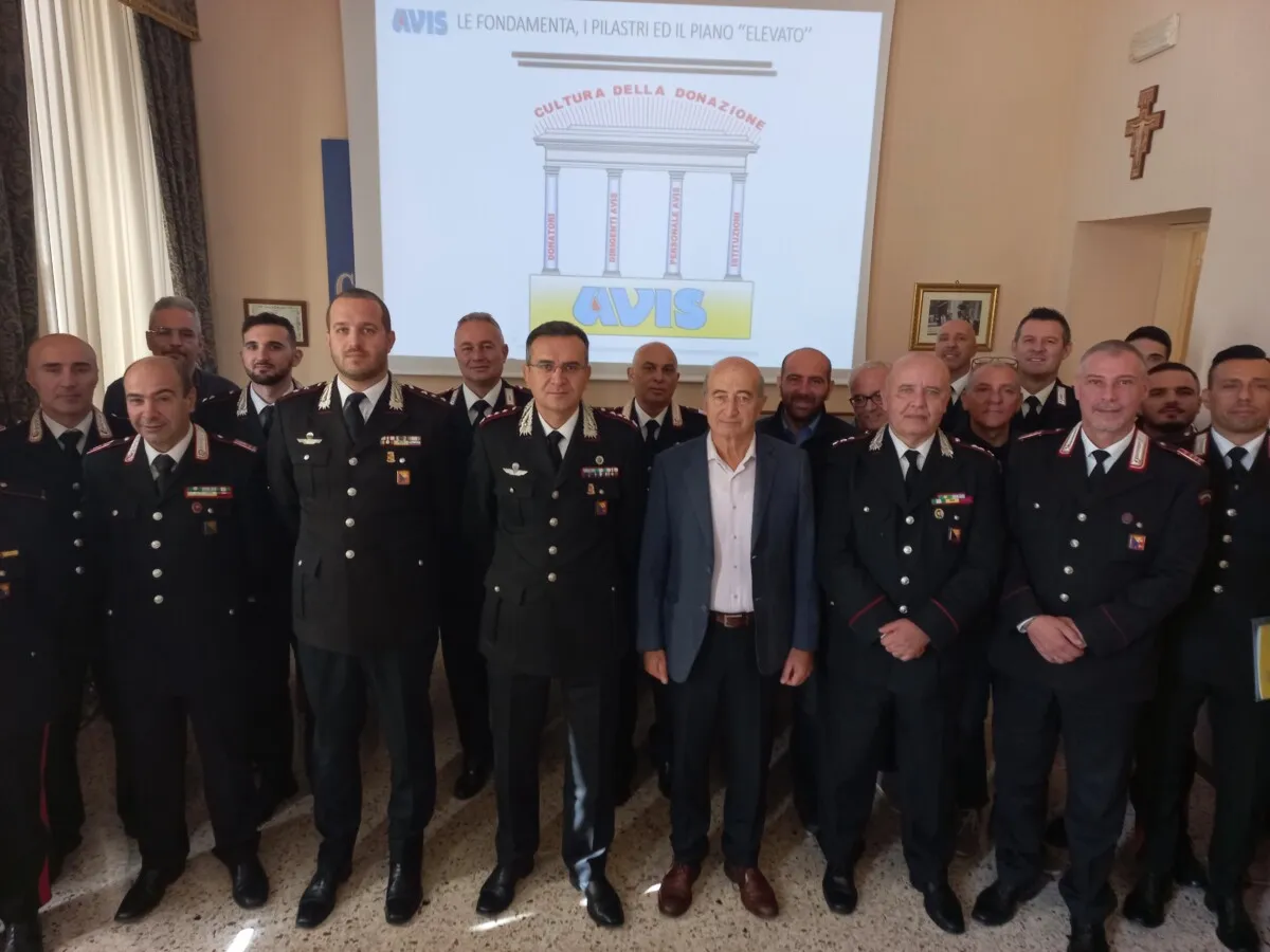 Avis e Carabinieri promuovono donazione : notizie da Ragusa, Modica, Scicli à, Ragusa - Homepage