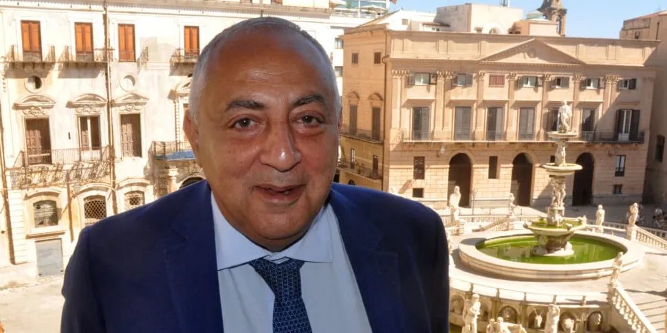 Palermo: corsa per impiegare 28 milioni in piscina e pali.