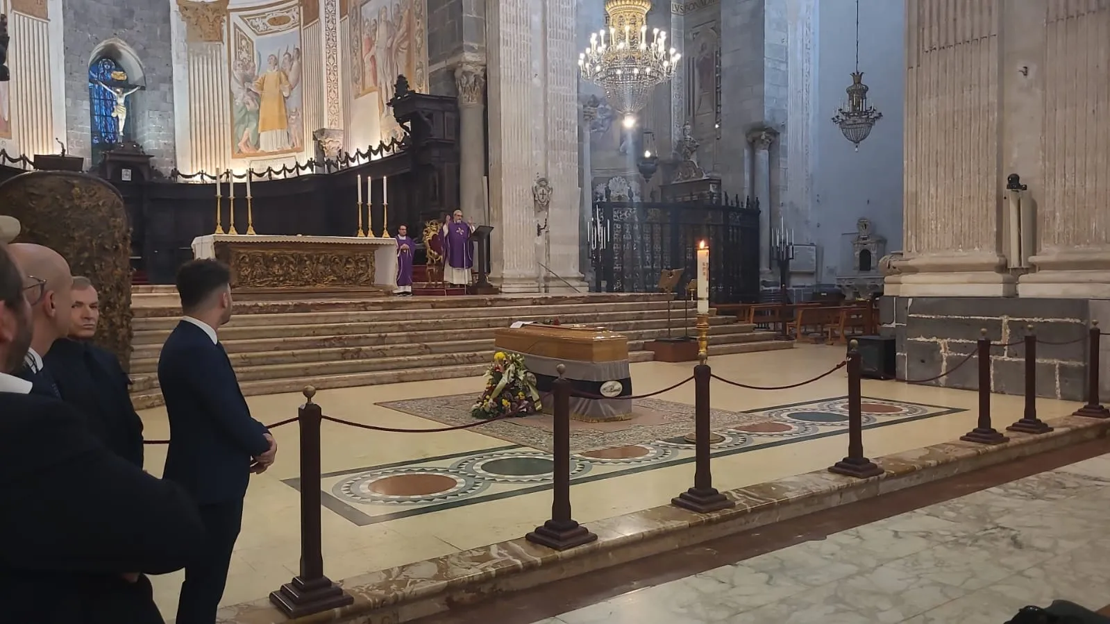 Addio a Nino Strano: emotivo funerale a Catania