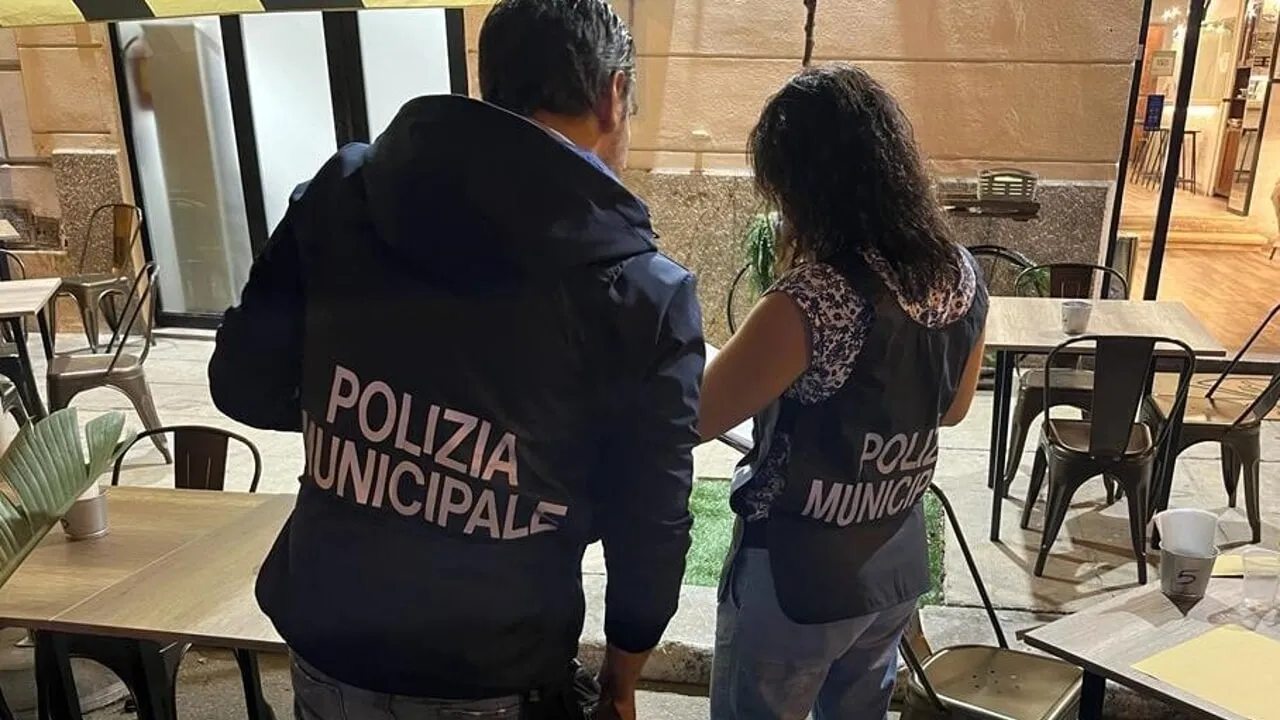 Controlli nei locali della movida: multe a via La Lumia.