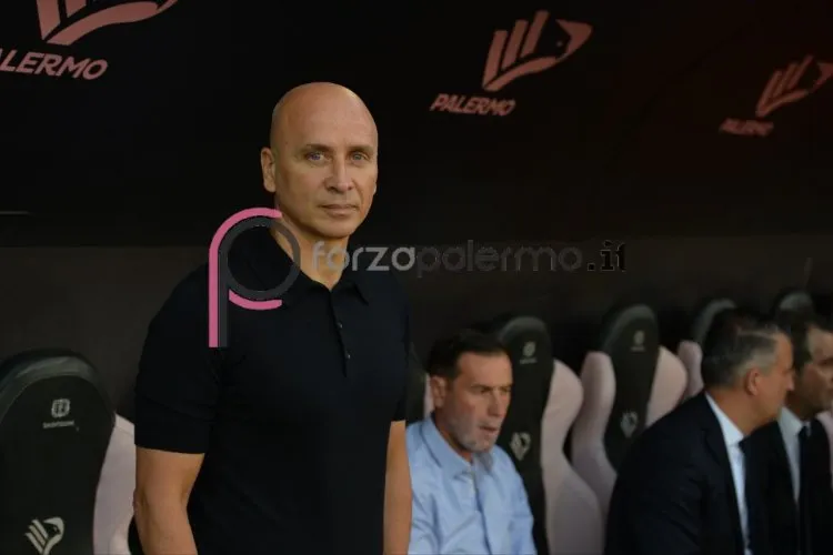 Domani, a Palermo, conferenza stampa con mister Corini.