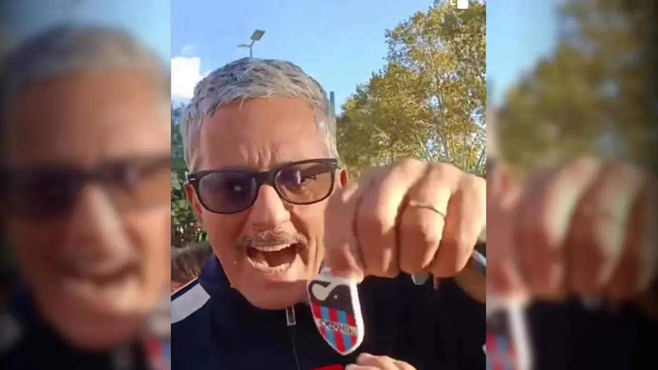 Fiorello ricorda le sue origini catanesi durante un video.