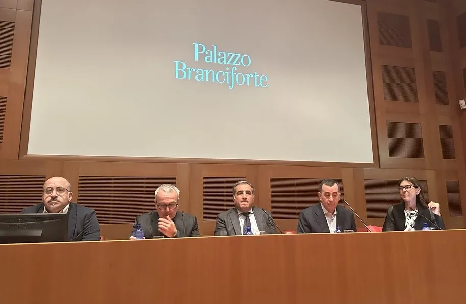 Il convegno analizza i cambiamenti legati alla digitalizzazione a Palermo.
