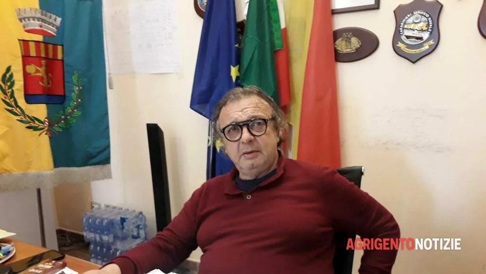 Imprenditore minaccia sindaco: a giudizio per minacce sociali