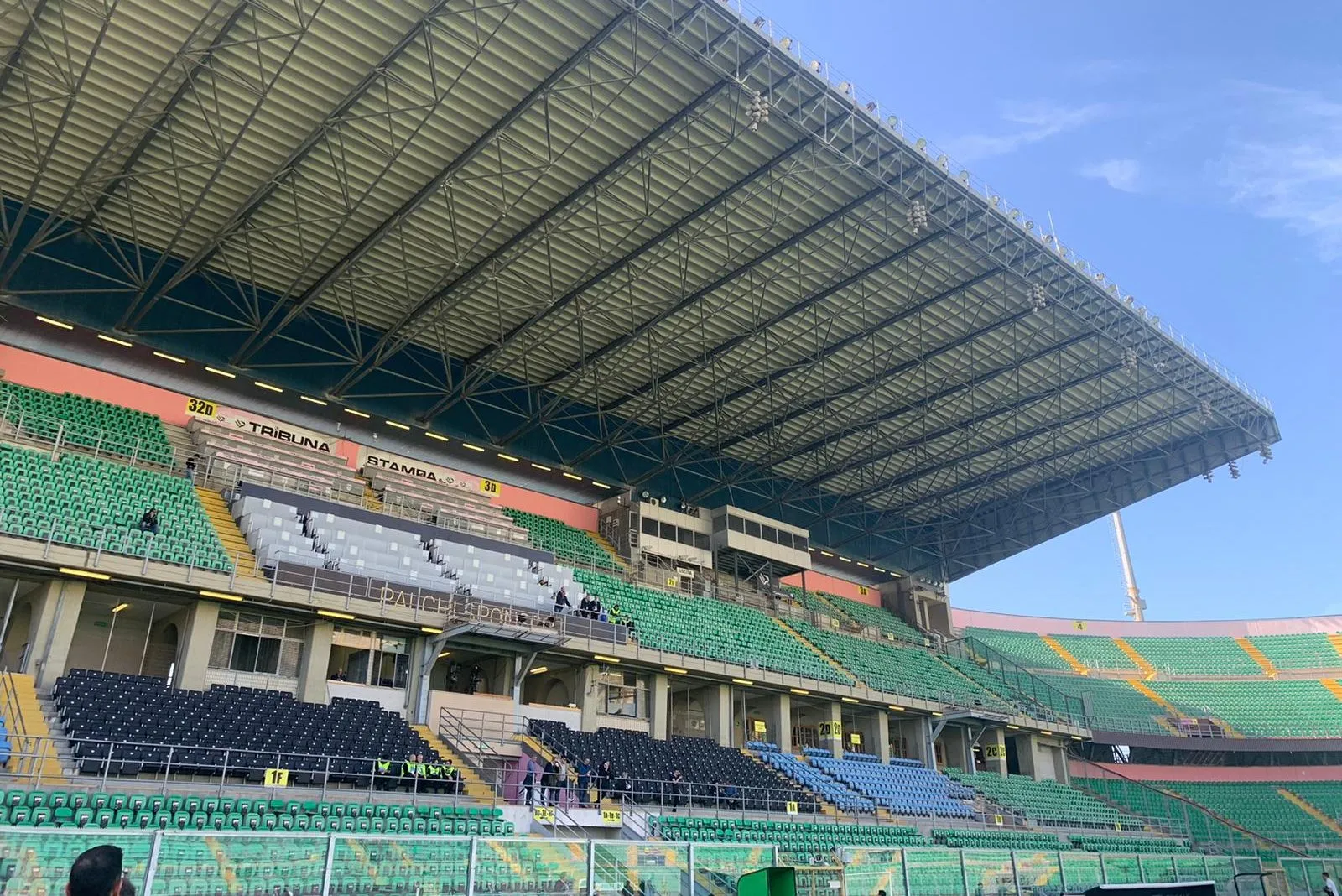 Lavori in corso allo stadio Barbera: novità con il Catanzaro - Calcio Rosanero.