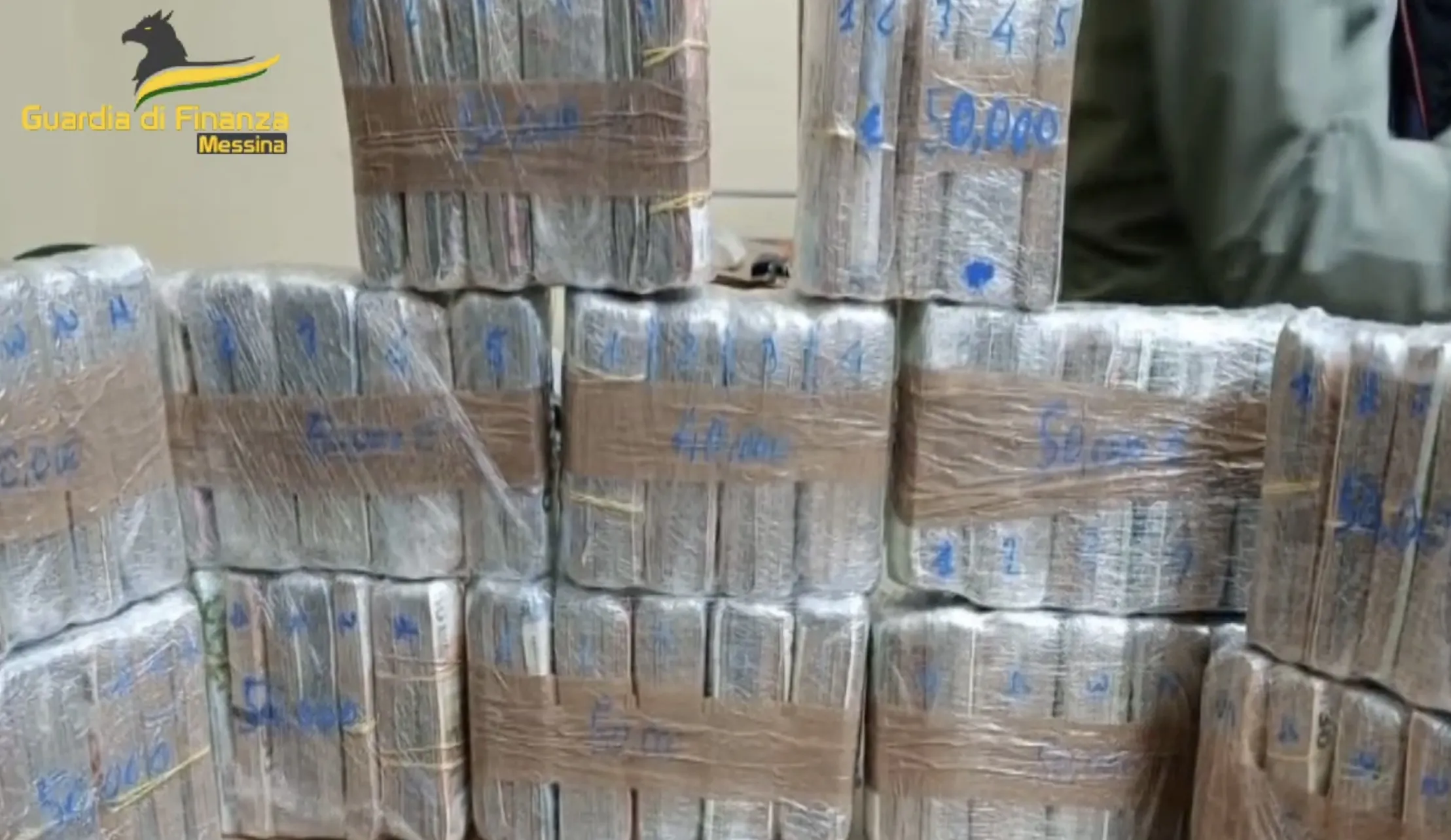 Maxi sequestro a Messina di 600.000 euro in contanti: fermato calabrese