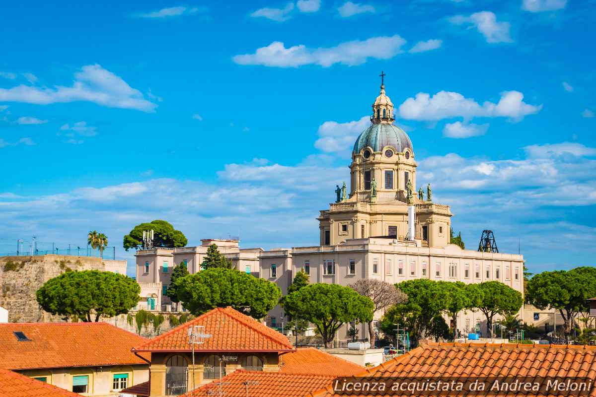 meteo-messina:-domani-nubi-sparse-e-vento,-poi-piovaschi-e-vento.