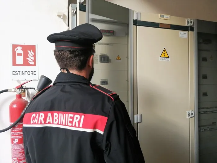 Furto di energia elettrica a Palermo, otto denunciati