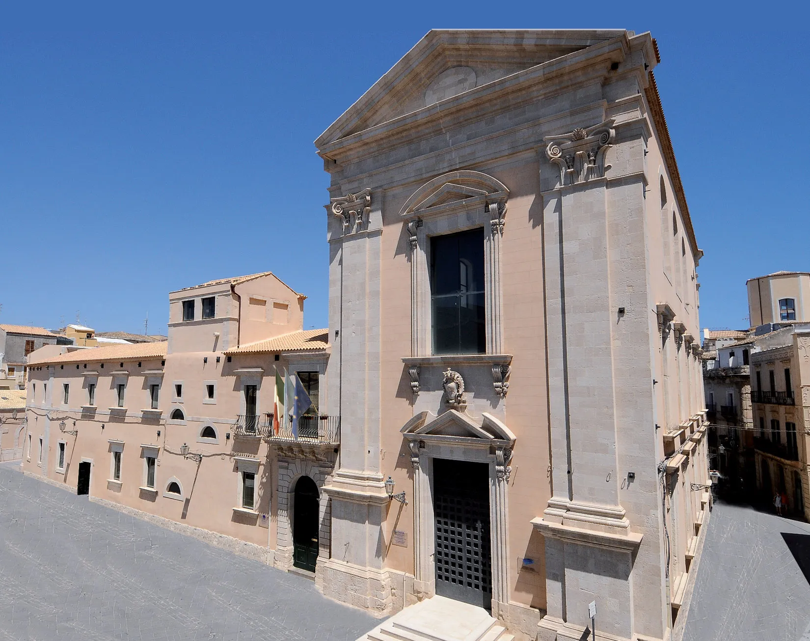 Presentazione del libro "Criminologia e Criminalistica" domani - Siracusa News