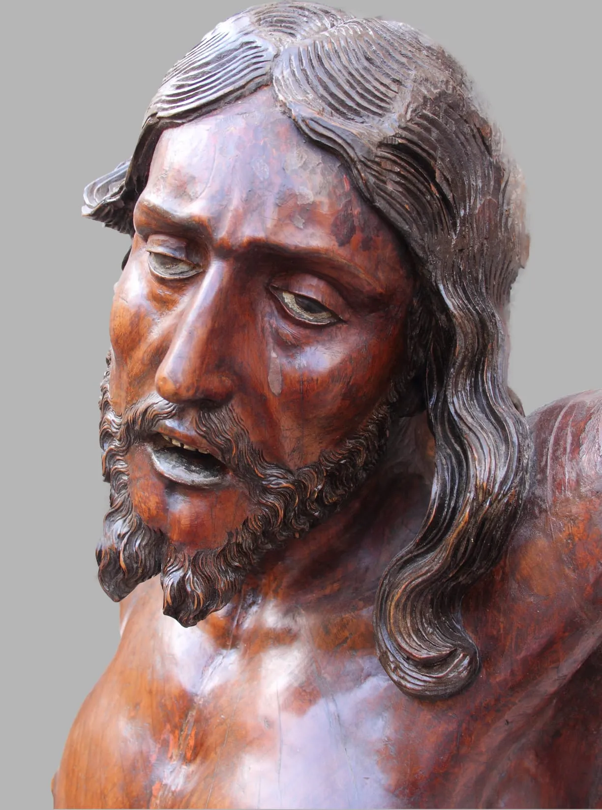 Riassumi questo titolo tra 55 e 66 caratteri Aragona, convegno sul Cristo nero restaurato