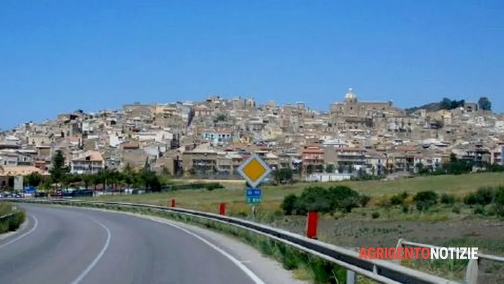 Riassumi questo titolo tra 55 e 66 caratteri E' morta per un rigurgito? Tragedia a Siculiana: ha perso la vita una neonata di 2 mesi
