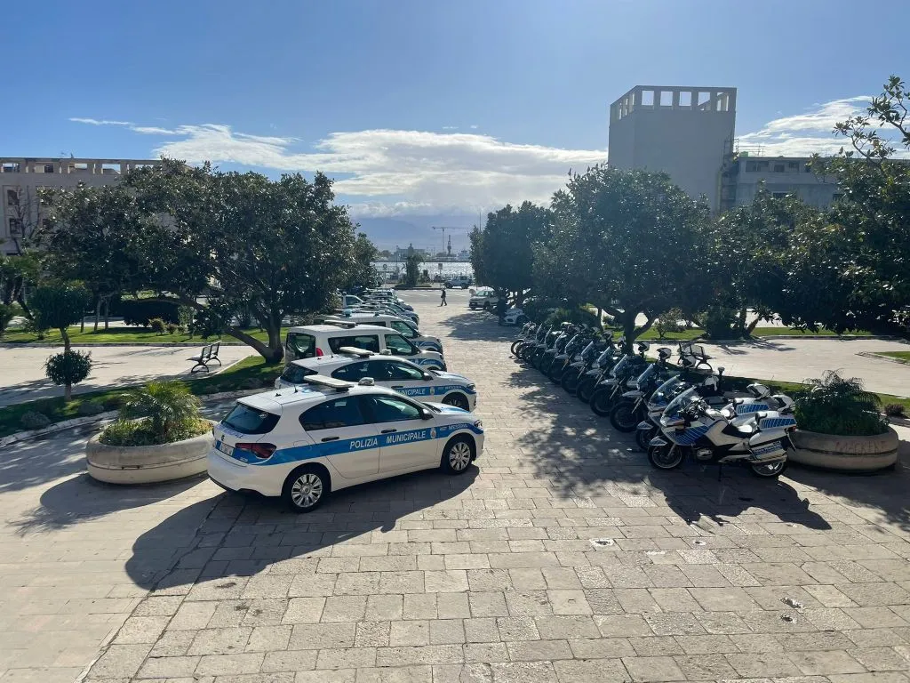 Riassumi questo titolo tra 55 e 66 caratteri Polizia municipale. Messina ha un nuovo comandante: Maurizio Cannavò - Tempostretto