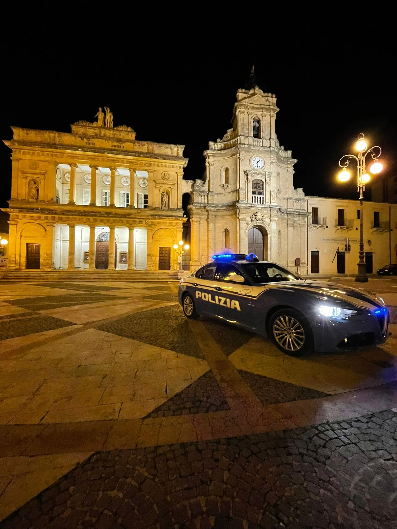 Riassumi questo titolo tra 55 e 66 caratteri Vittoria - Decreto Caivano, emessi i primi DACUR nei confronti di tre minori - Novetv.com