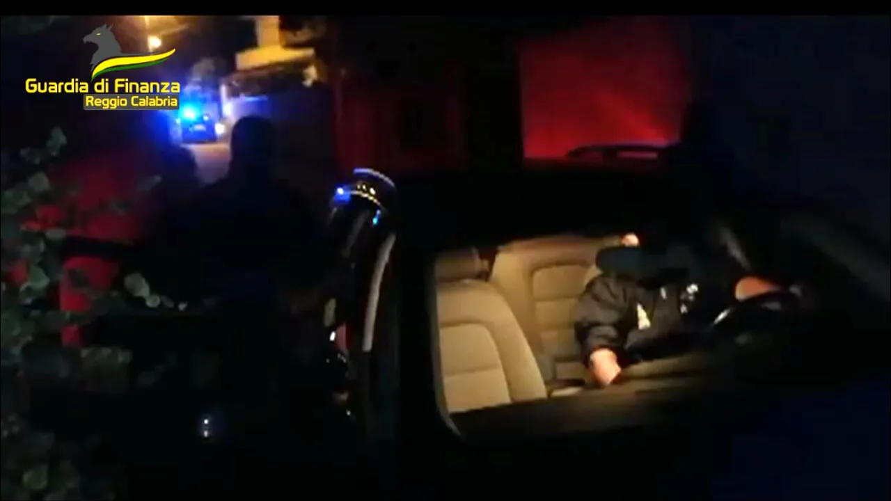 Ricercato arrestato festeggiando compleanno