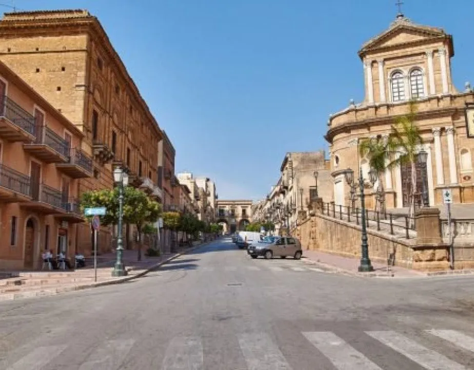Sambuca: bando case in vendita a 3 euro - GrandangoloAgrigento.