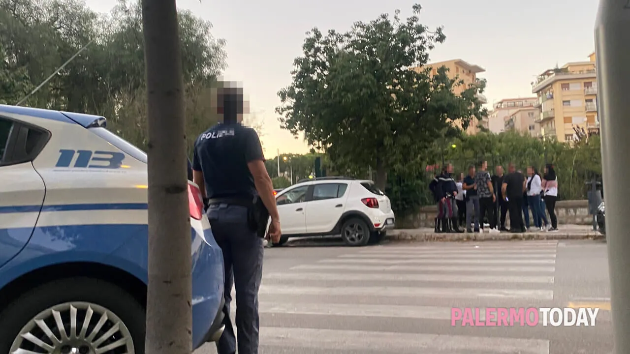 Scontro famiglie dopo fuitina giovani a Viale Lazio: sette volanti sul posto