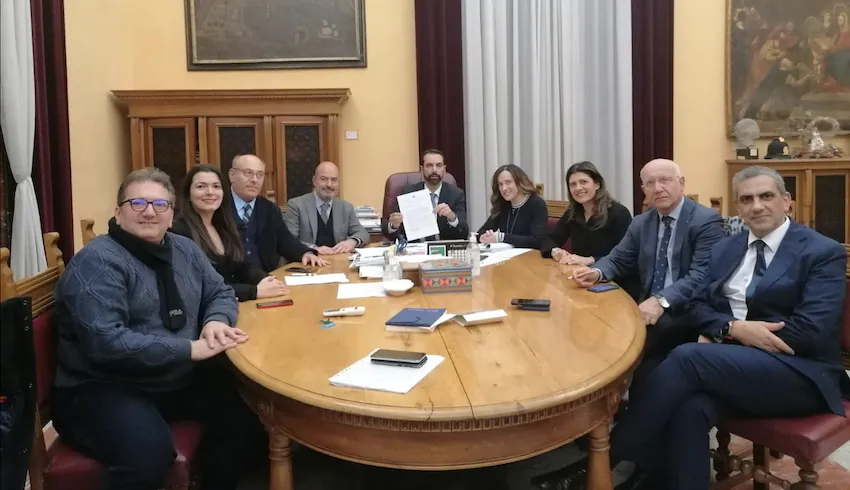 Sindaco e assessori di Messina dovranno restituire indennità
