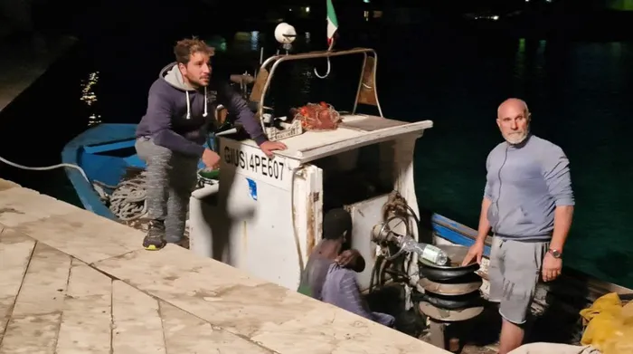 Naufragio a Lampedusa, ci sono dispersi anche bambini
