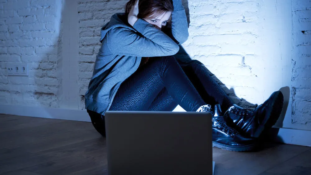 Una tredicenne si suicida, Schifani chiede riflessione