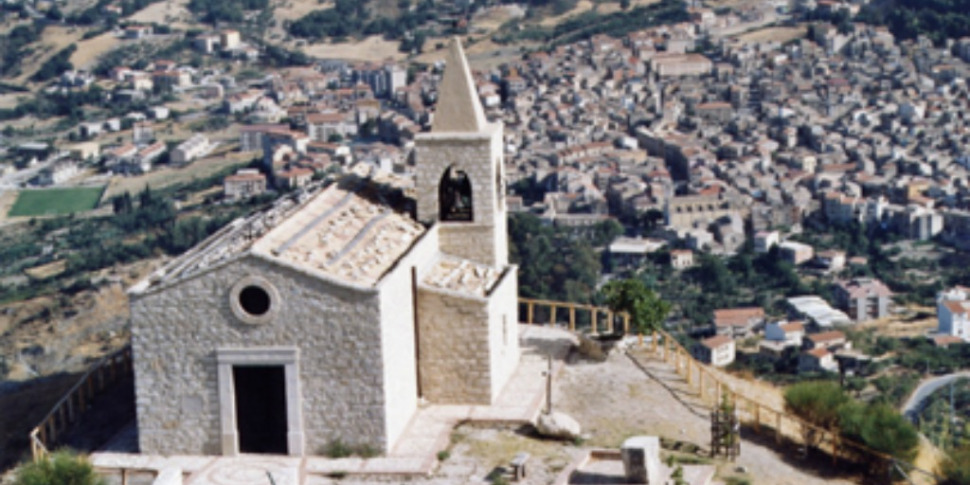 Raid al municipio di Santo Stefano Quisquina: nel mirino i distributori di snack e bevande