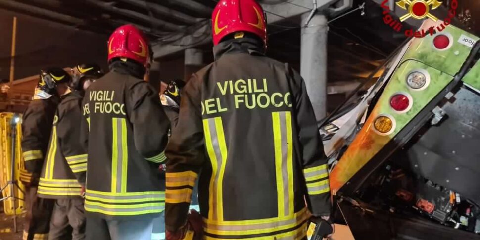 Canicattì, riparte la scia di fuoco: in fiamme l'auto di un avvocato