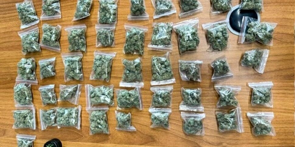 Catania, preso con 45 bustine di marijuana