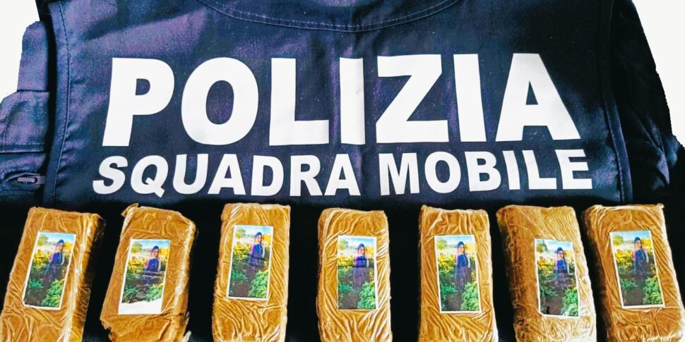 Caltanissetta, in garage aveva oltre due chili di droga fra hashish e marijuana: trentenne in carcere