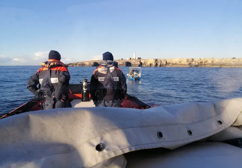 Pescatore di frodo scoperto nell'Area marina: sequestro e denuncia