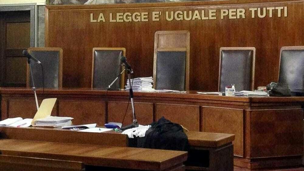 Quarta sentenza per rapina da 450 euro Cassazione ordina nuovo