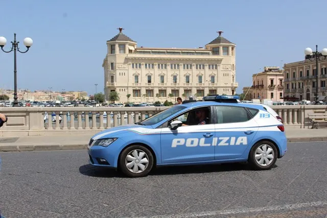 "Rissa per il parcheggio: vigilanza privata e Polizia intervengono in supermercato"