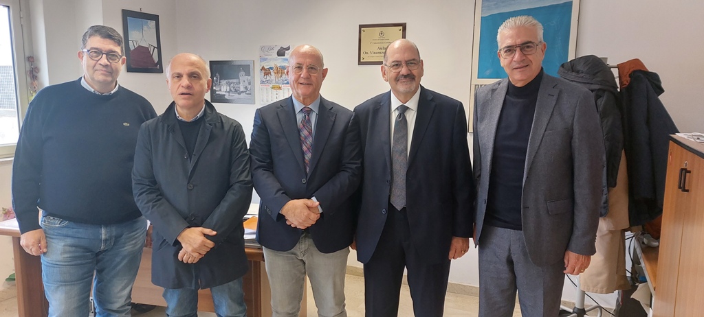 Riunione Commissione consiliare con assessore per condono edilizio a Palermo