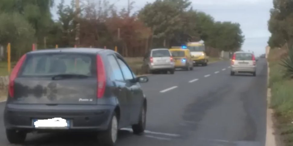 Scontro tra due auto sulla statale Vittoria-Gela: due feriti e traffico bloccato