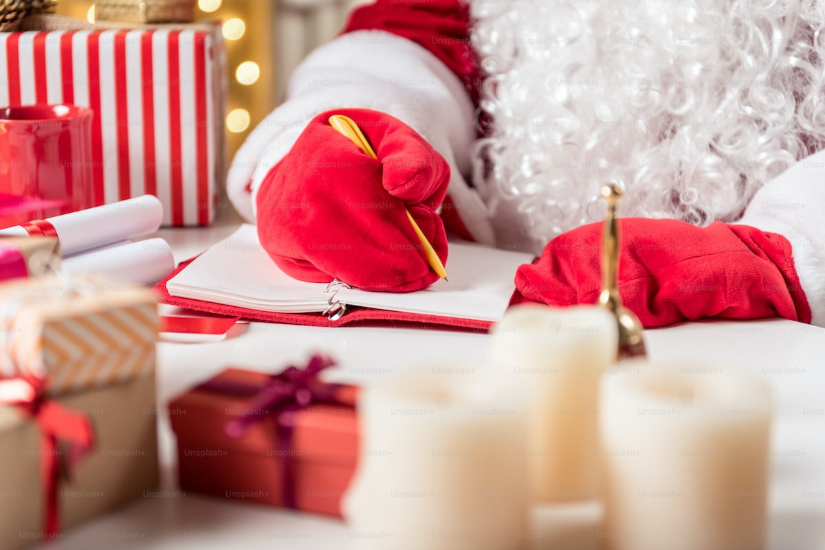 Selfie con Babbo Natale e favola per i piccoli pazienti del Policlinico di Messina