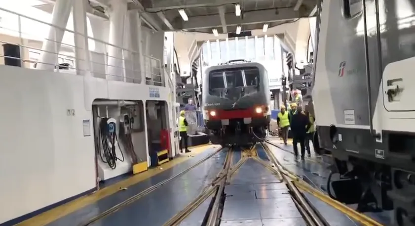 "Treni a batterie sullo Stretto di Messina: tempi di attraversamento invariati" - Tempostretto