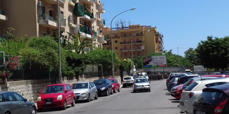 Palermo, stava spostando dei mobili in una terrazza il traslocatore morto per un malore improvviso