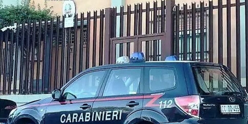 Biancavilla, picchia e violenta la moglie: arrestato