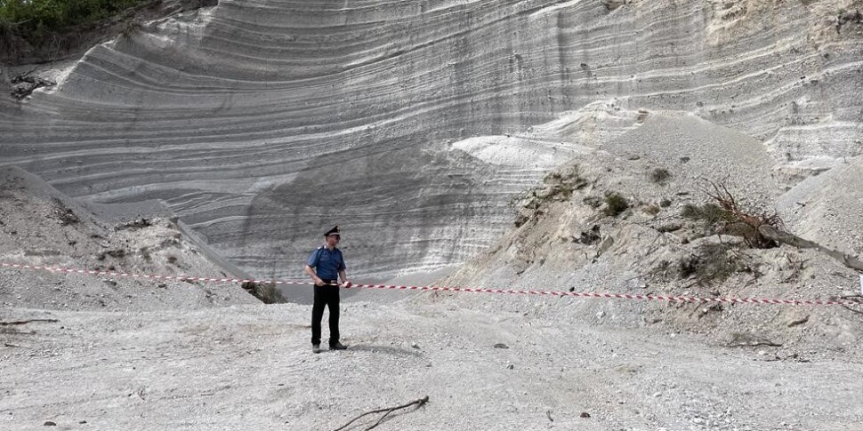 Lipari, chiuse le indagini su due accusati di disastri ambientali dovuti all'estrazione abusiva di pomice