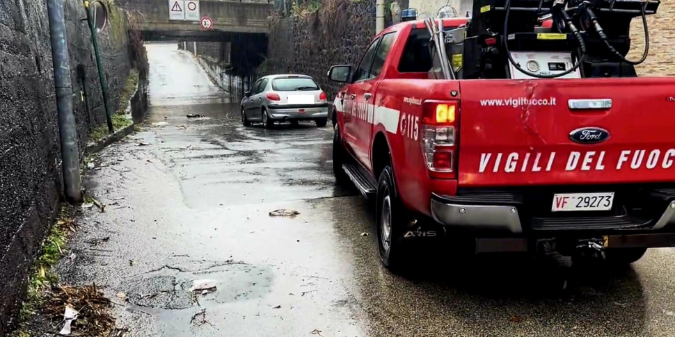 Maltempo nel Catanese, Giarre e Riposto sott’acqua: disagi e strade allagate