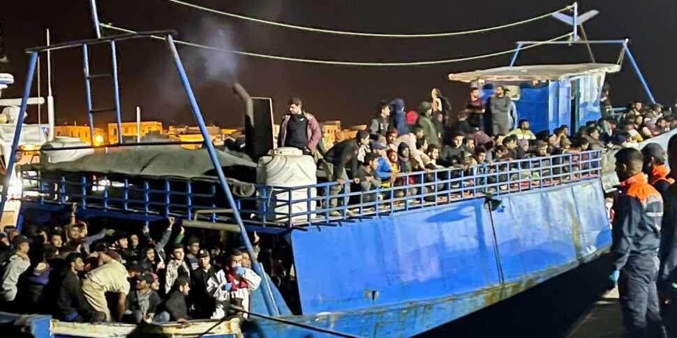 Migranti, due sbarchi nell'agrigentino: sette persone bloccate