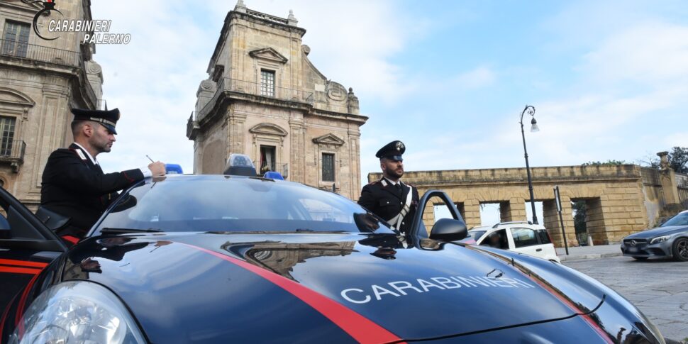 Strade in mano ai parcheggiatori abusivi, stretta a Palermo con multe e denunce