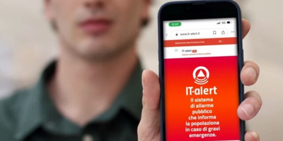 Sul cellulare l'allarme per il crollo di una diga: è il nuovo IT-Alert che arriverà in Sicilia, ecco dove