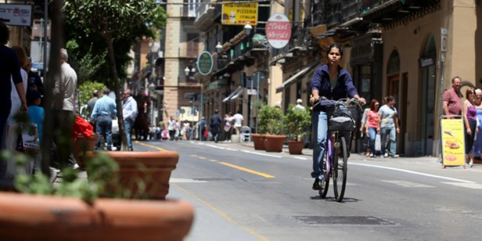 Trenta chilometri orari a Palermo, il sindaco Lagalla: «Lo adotteremo vicino alle scuole»