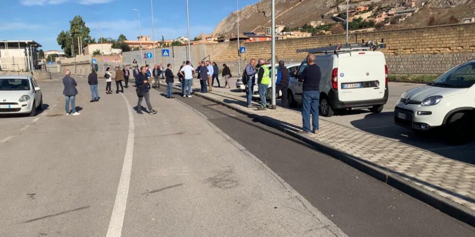 Palermo, Capodanno al buio per le strade di Tommaso Natale: rubati i cavi di rame del nuovo impianto d'illuminazione