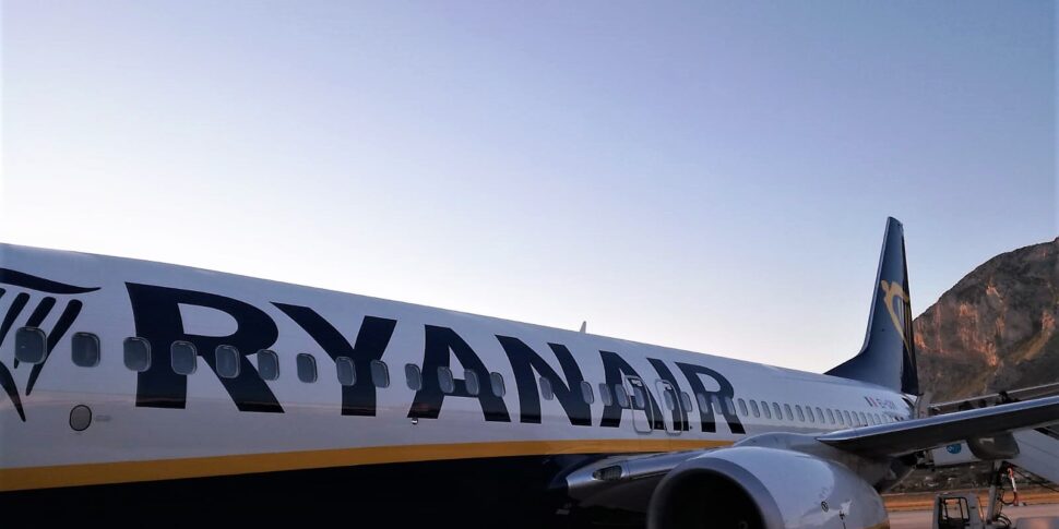 Ryanair cerca assistenti di volo: due open day a Palermo e Catania, come partecipare