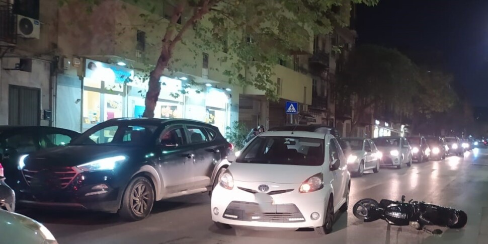 Incidente in corso Calatafimi a Palermo: ferita una donna, traffico paralizzato
