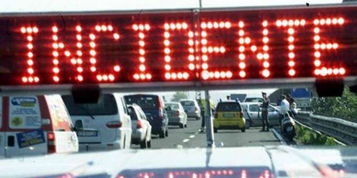 Incidente stradale sulla provinciale 13 che da Ragusa porta a Donnafugata. Collisione tra un’auto e una minicar con un ferito