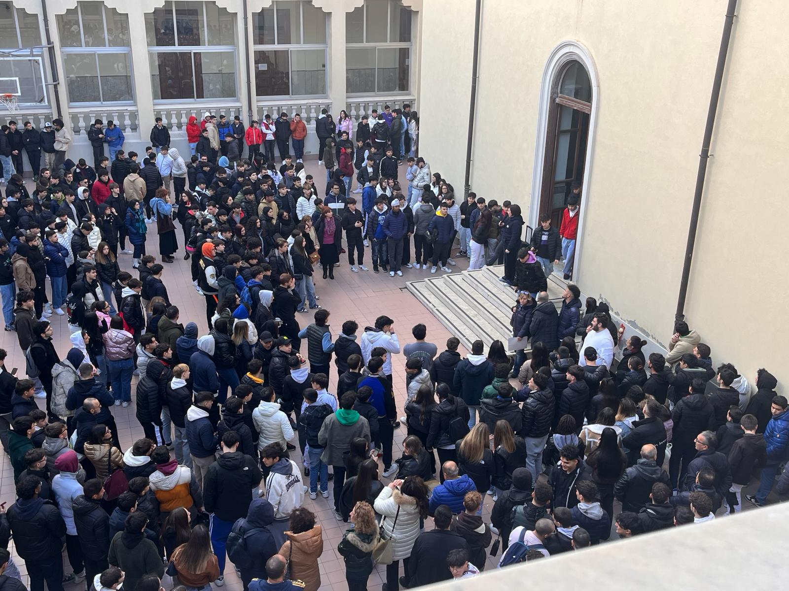 Messina studenti riuniti in storica assemblea dopo 20 anni