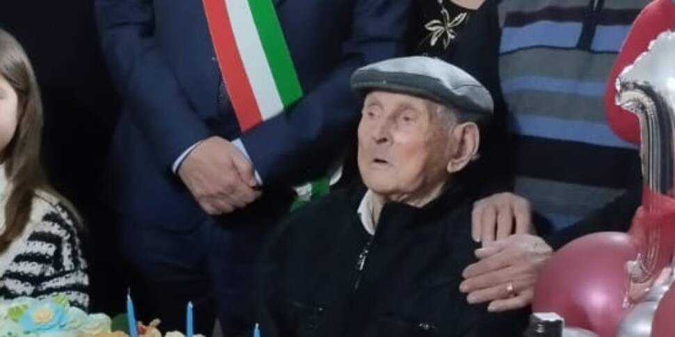 Nonno Carlo compie 100 anni: grande festa a Marsala