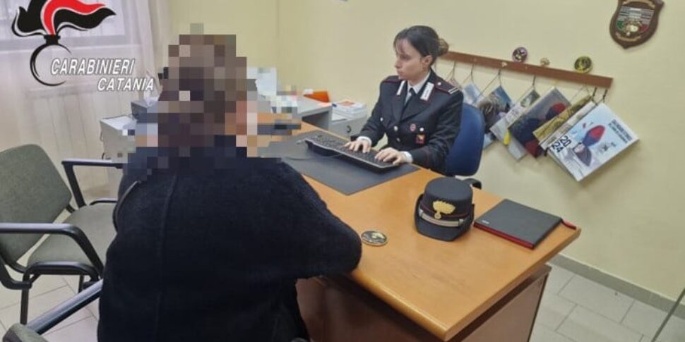 «Faccio un femmicidio», botte e minacce alla moglie: arrestato a Riposto