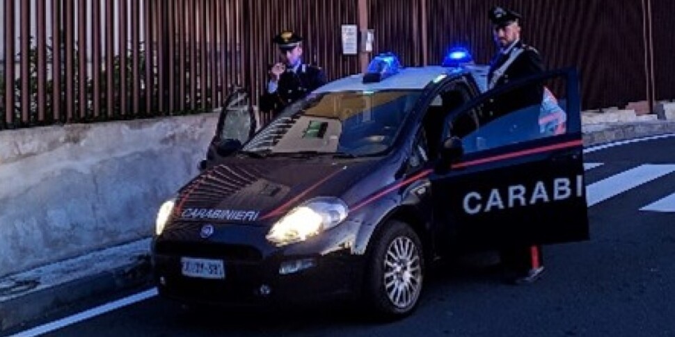 Rissa durante il corteo di Carnevale: quattro arrestati nel piccolo centro di Cesarò, sui Nebrodi
